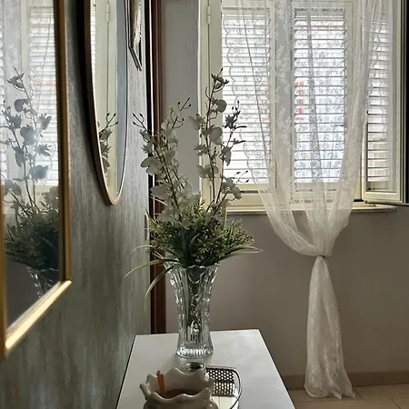 La Finestrella Appartamento Giardina Gallotti